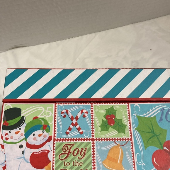 Tri Coastal Design Joy to the World Christmas Recipe Box with Dividers & Cards - Picture 11 of 13